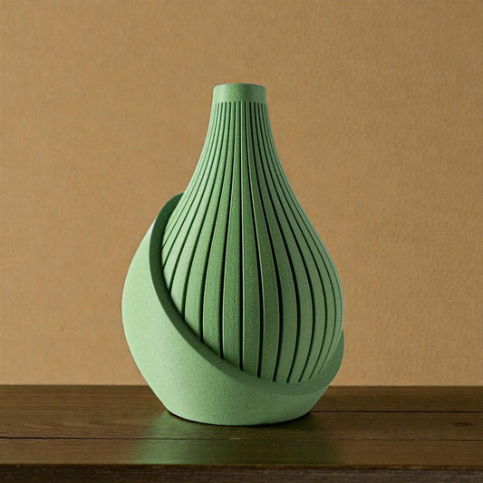 Yovi Vase